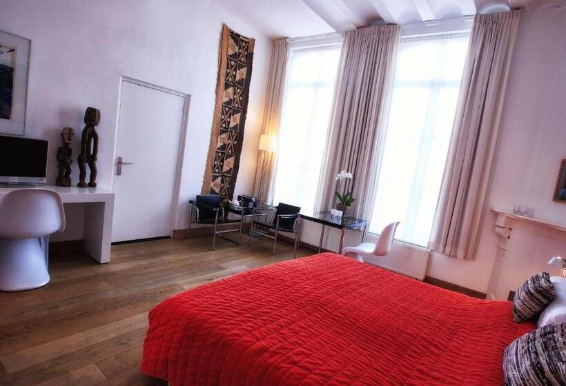 コンフォートルーム, Galerie Hotel Dis