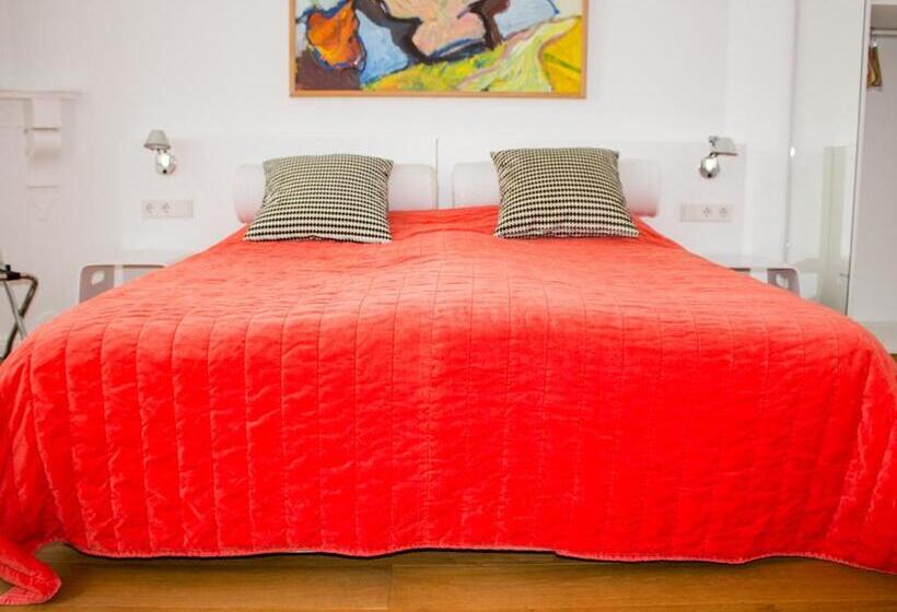 コンフォートルーム, Galerie Hotel Dis