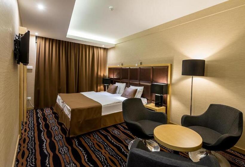 سوییت لوکس, Aquaticum Debrecen Termal & Wellness
