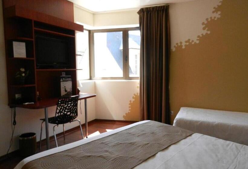 اتاق راحتی, L Hôtel De Chartres