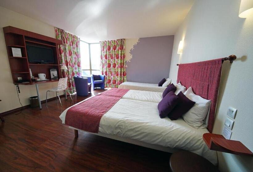 اتاق پرستیژ, L Hôtel De Chartres