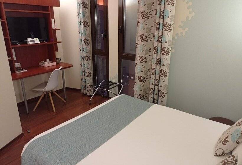 اتاق استاندارد, L Hôtel De Chartres