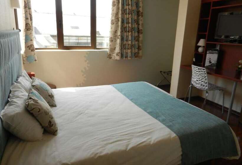 اتاق راحتی, L Hôtel De Chartres