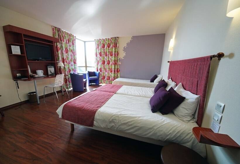 اتاق پرستیژ, L Hôtel De Chartres