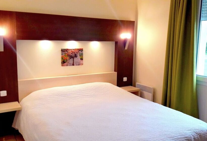 غرفة قياسية, Logis Jum