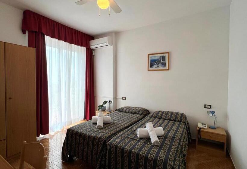 Номер Стандарт Вид на Озеро, Village Bazzanega   Montagnoli Group