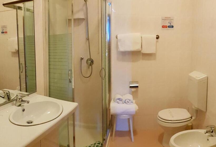 Номер Стандарт Трехместный, Village Bazzanega   Montagnoli Group