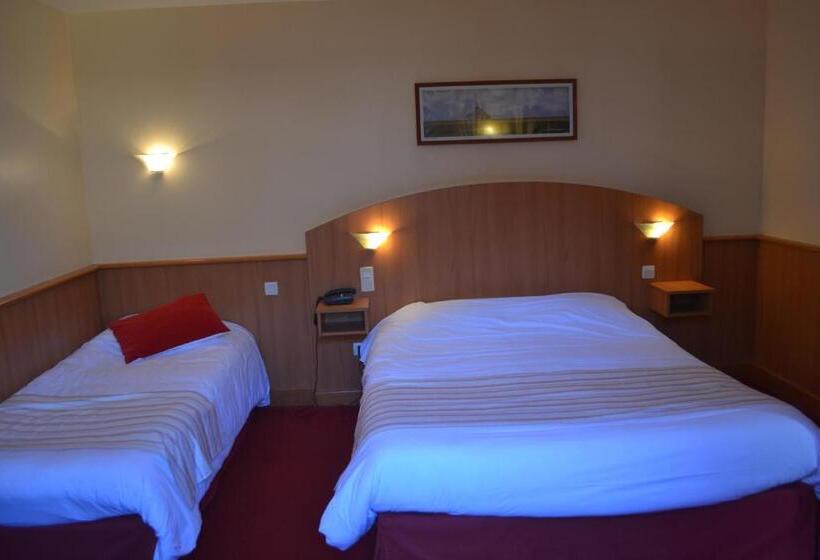 Номер Стандарт Трехместный, Logis Hôtel Lucotel