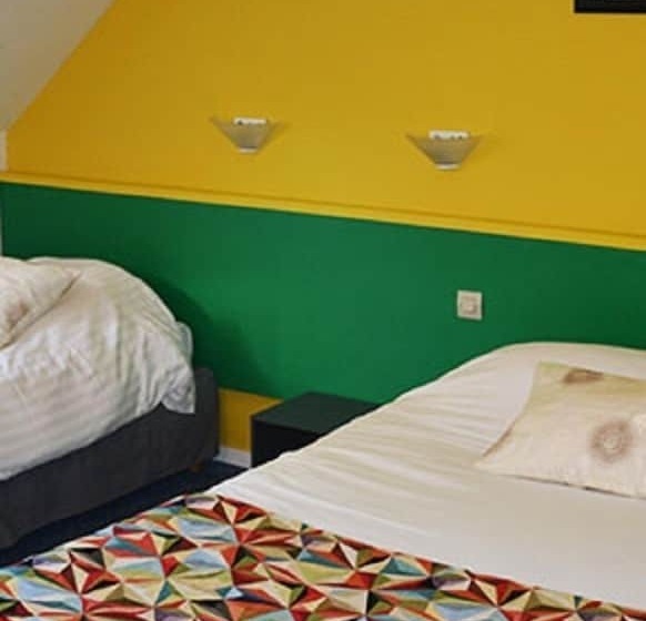 Номер Стандарт Трехместный, Logis Hôtel Lucotel