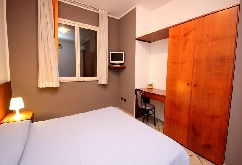 اتاق استاندارد چهار تخته, Villa Soles