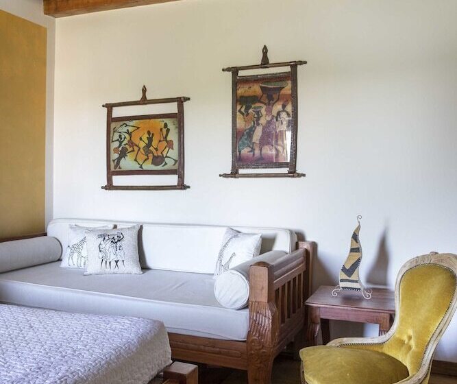 اتاق استاندارد سه نفره, Relais Ca  Maddalena