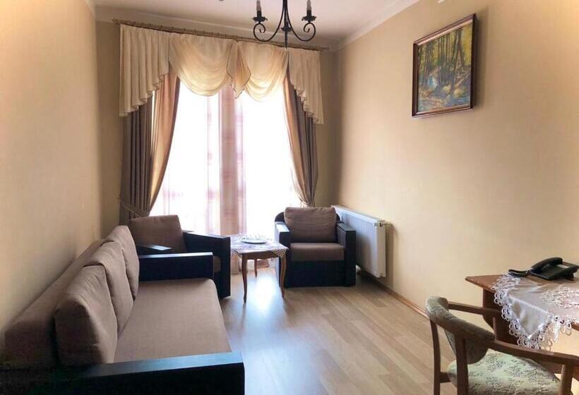 جناح, Atlant