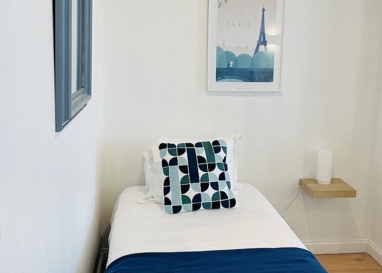 غرفة قياسية ثلاثية, Hôtel Porte Mars Reims Gare Centre Arena