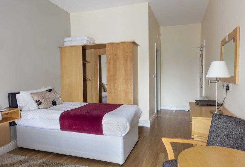 اتاق استاندارد, The Coach House