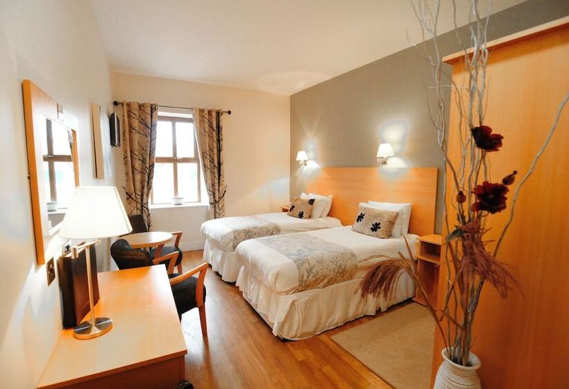 اتاق استاندارد, The Coach House