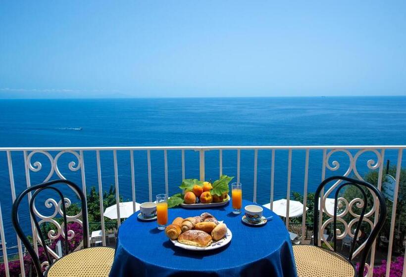 Triple Room Sea View, Open Gate