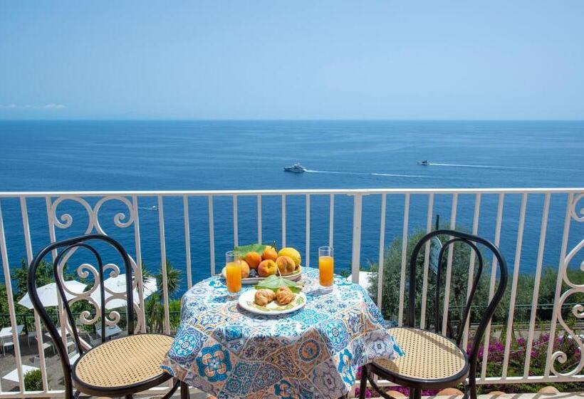 Triple Room Sea View, Open Gate