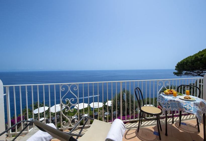Triple Room Sea View, Open Gate