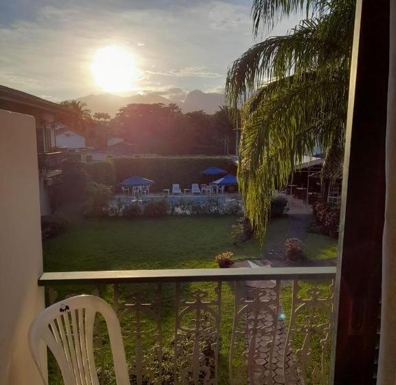 高级园景房, Pousada Villa Harmonia