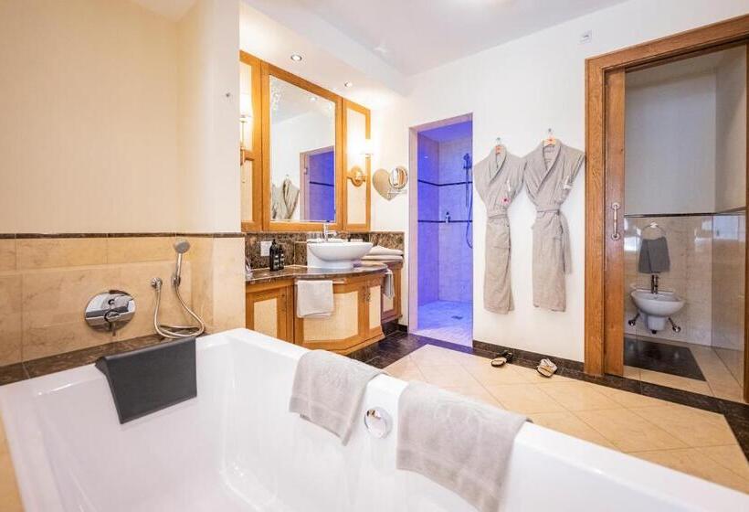 带大床的复式套间, Preidlhof Luxury Dolce Vita Resort