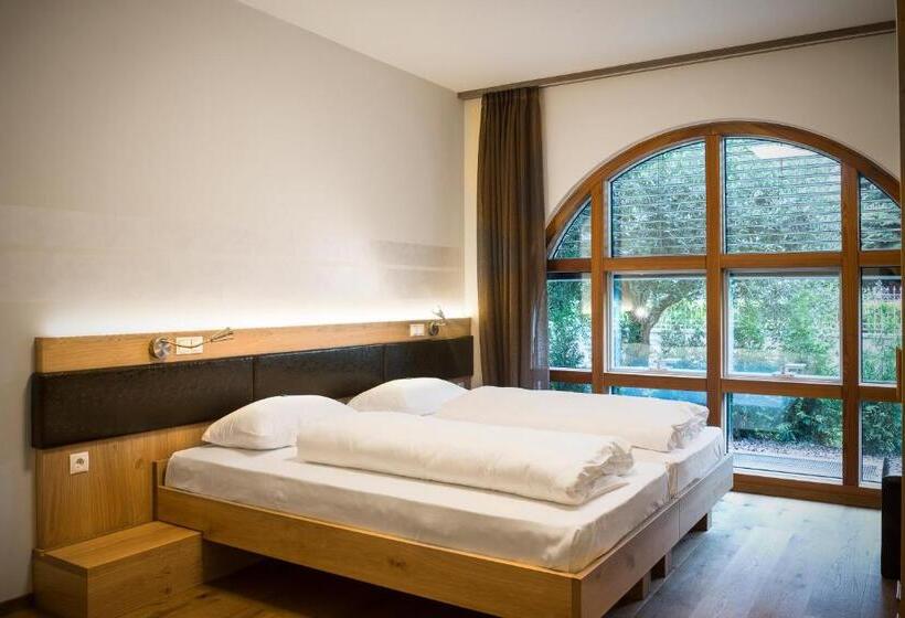 اتاق راحتی, Ristorante Lewald