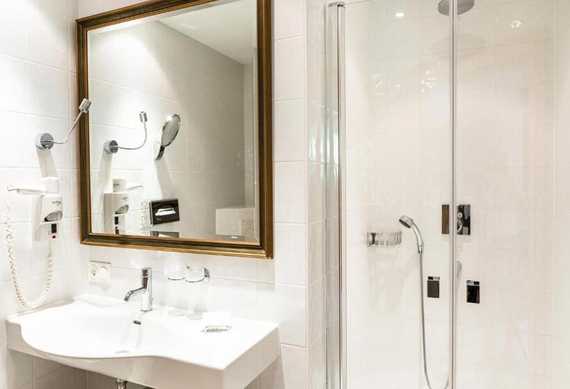 스탠다드 룸, Salzburg Hotel Holznerwirt