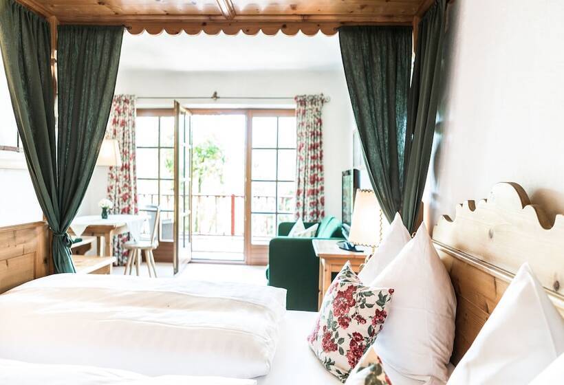 스탠다드 트리플 발코니 룸, Salzburg Hotel Holznerwirt