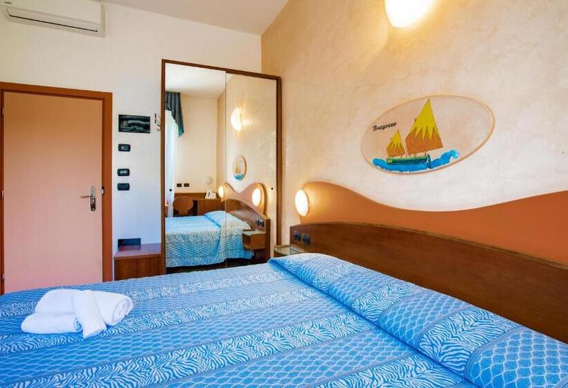 Номер Стандарт, Miramare Hotel Ristorante Convegni