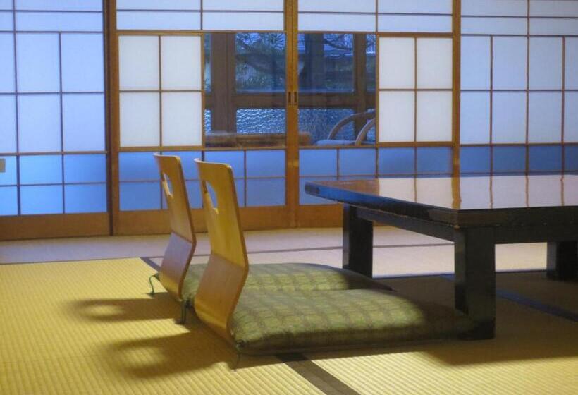 Семейный Номер, K S House Ito Onsen  Historical Ryokan Hostel