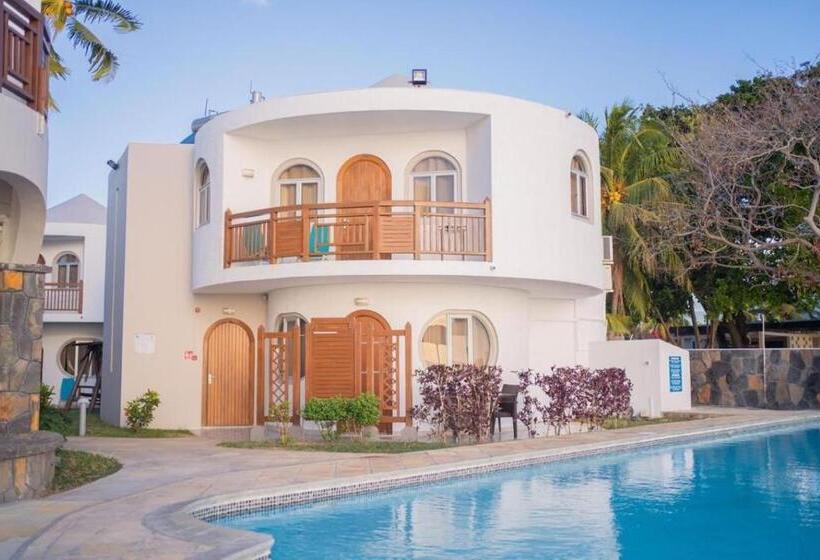 اتاق خانوادگی, Gold Beach Resort