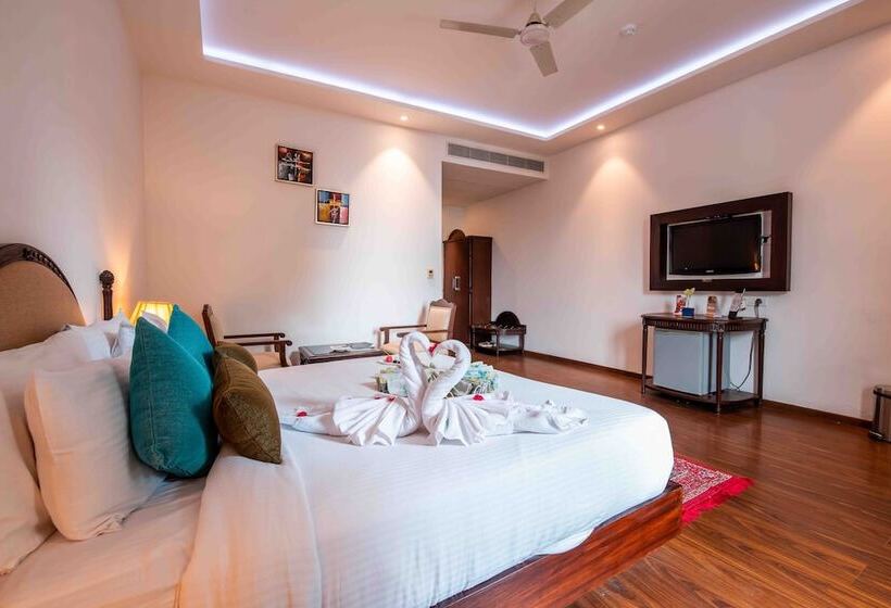 프리미엄 룸, The Fern Surya Resort Kasauli Hills, Dharampur