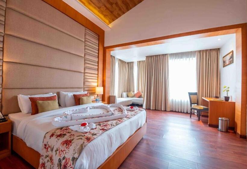 클럽 스위트, The Fern Surya Resort Kasauli Hills, Dharampur