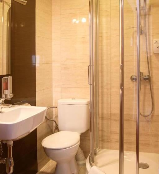 اتاق استاندارد یک نفره, Vinci Hotel Airport