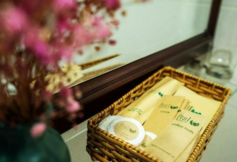 اتاق استاندارد سه نفره, Dana Pearl Condotel