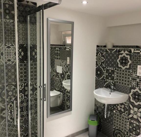 חדר קלאסי לארבעה, Greenhome Lörrach  Ihre Unterkunft Im 3 Ländereck