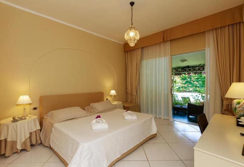 Номер Superior, Simius Playa