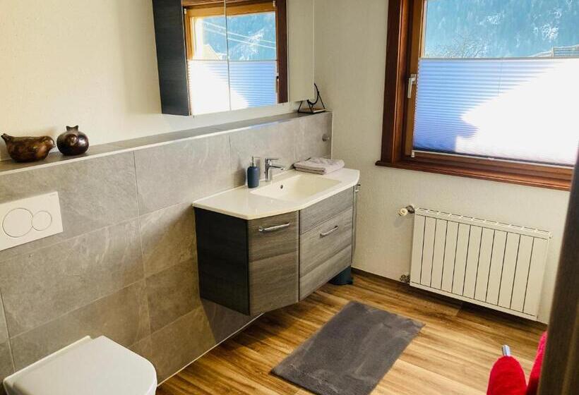 اتاق لوکس با بالکن, Almhütte Zwei Welten