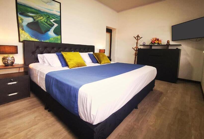 Deluxe Suite King Bed, El Solar Casa