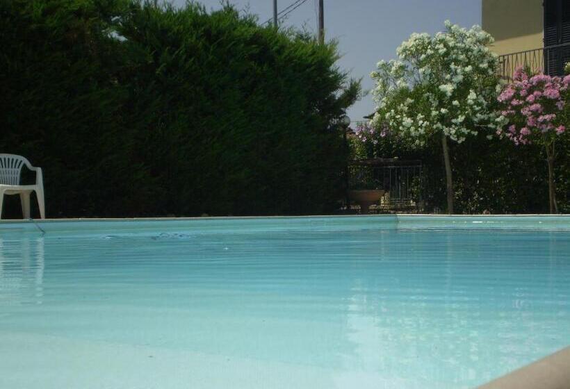 آپارتمان 1 خوابه, B&b Il Nido Del Merlo