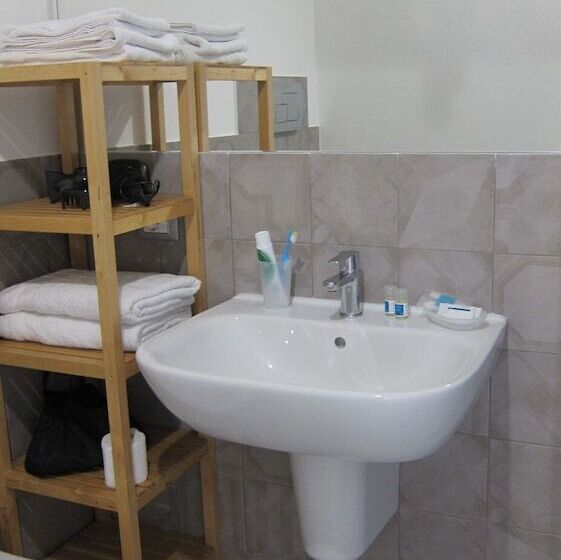 家庭套房, Federico Secondo B&b