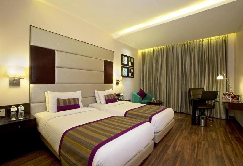اتاق لوکس, Golden Tulip Chandigarh, Panchkula