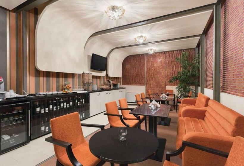 이그제큐티브 스위트 킹침대, Wyndham Cluj