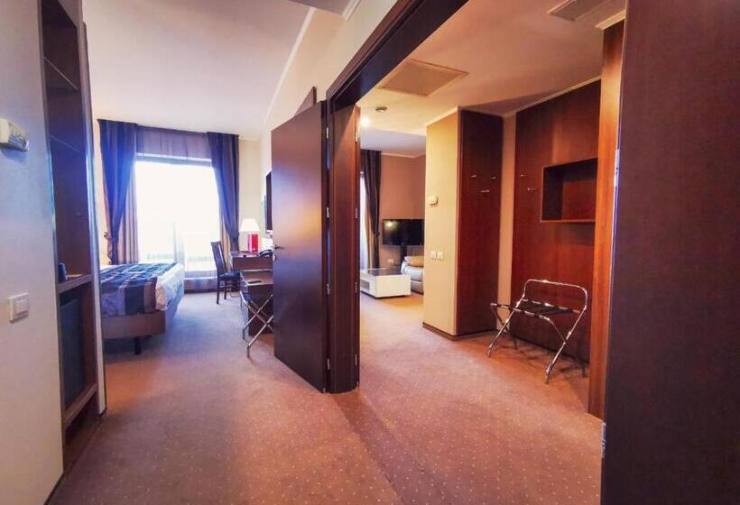 2 베드룸 패밀리 스위트, Wyndham Cluj