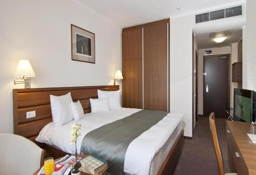 이그제큐티브 룸 킹사이즈 침대, Wyndham Cluj