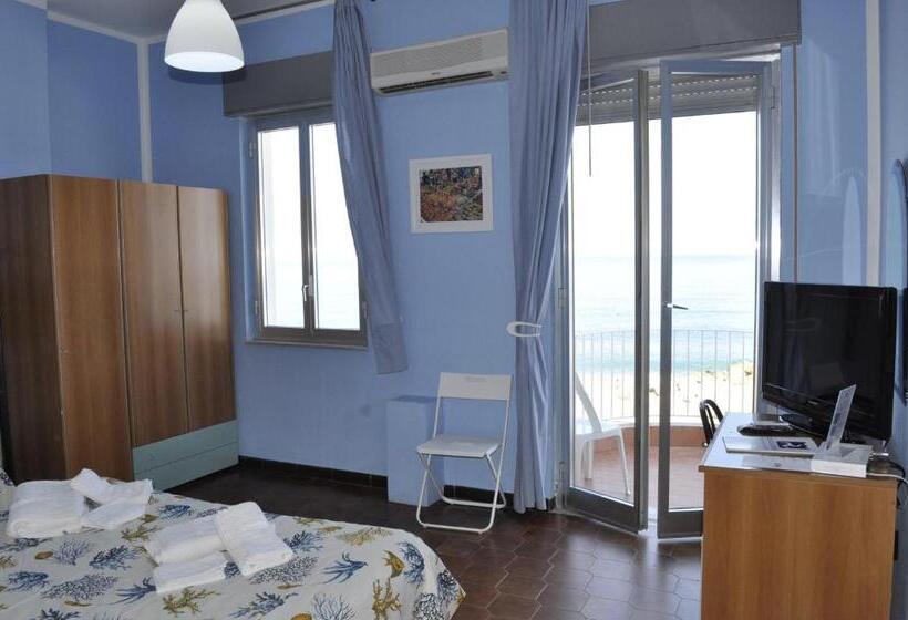 Triple Room Sea View, Ristorante La Scogliera   Nuova Gestione