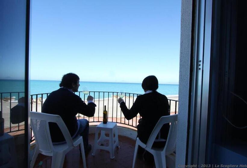 اتاق استاندارد با بالکن و چشم‌انداز دریا, Ristorante La Scogliera   Nuova Gestione