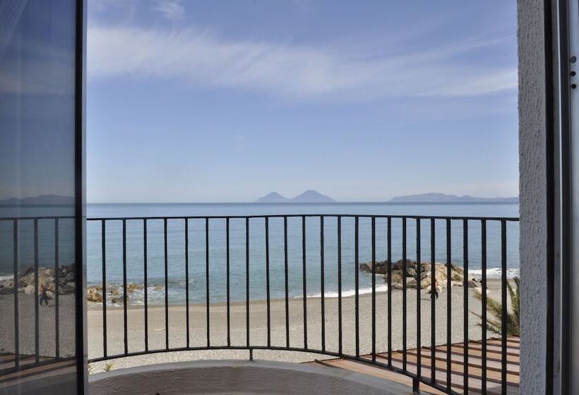 Triple Room Sea View, Ristorante La Scogliera   Nuova Gestione