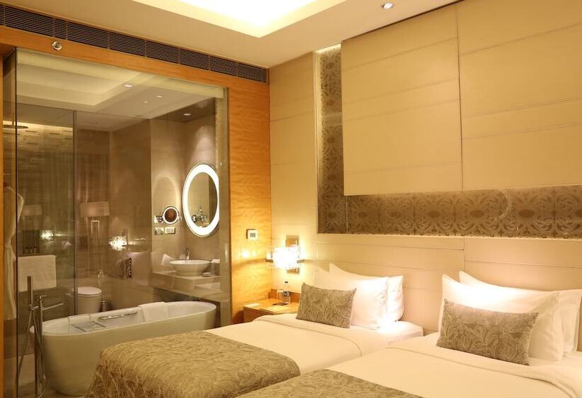 اتاق کلاب, Taj City Centre  Gurugram