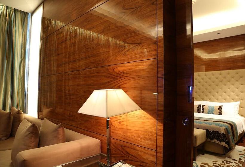 سوییت لوکس, Taj City Centre  Gurugram