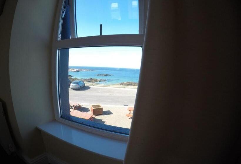 Номер Стандарт Вид на Море, The Seaview Tavern